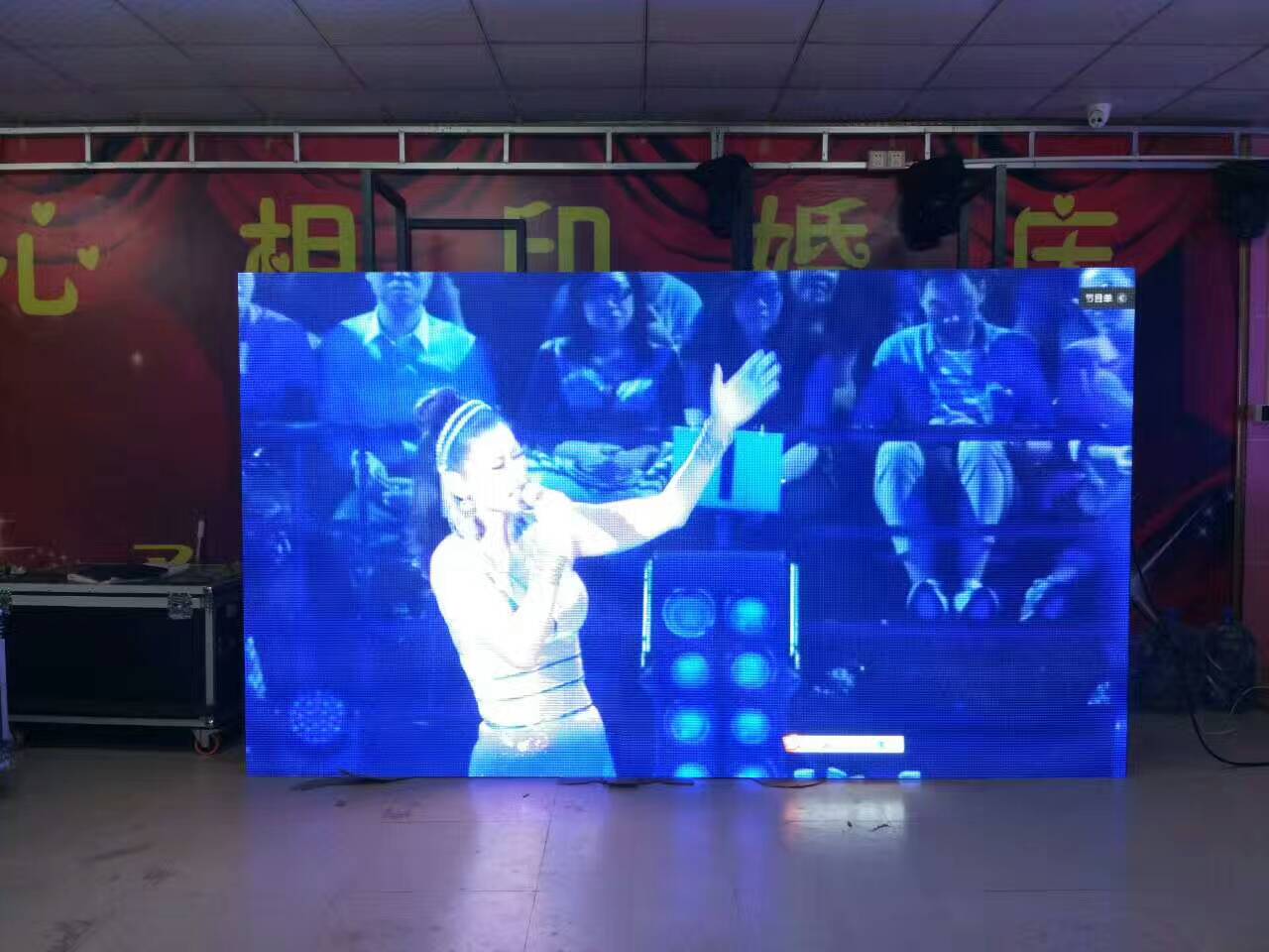 Heart color wedding P3.91 pressure leasing LED full color screen installation is completed